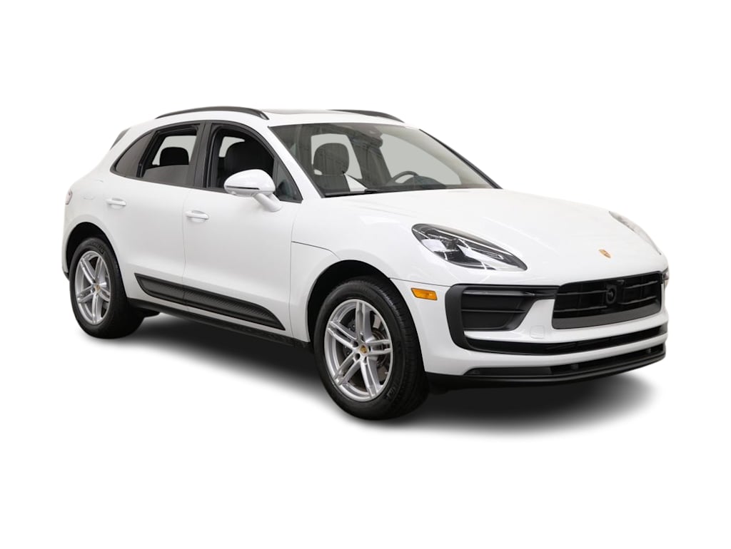 Thumbnail: 2026 Porsche Macan - 13