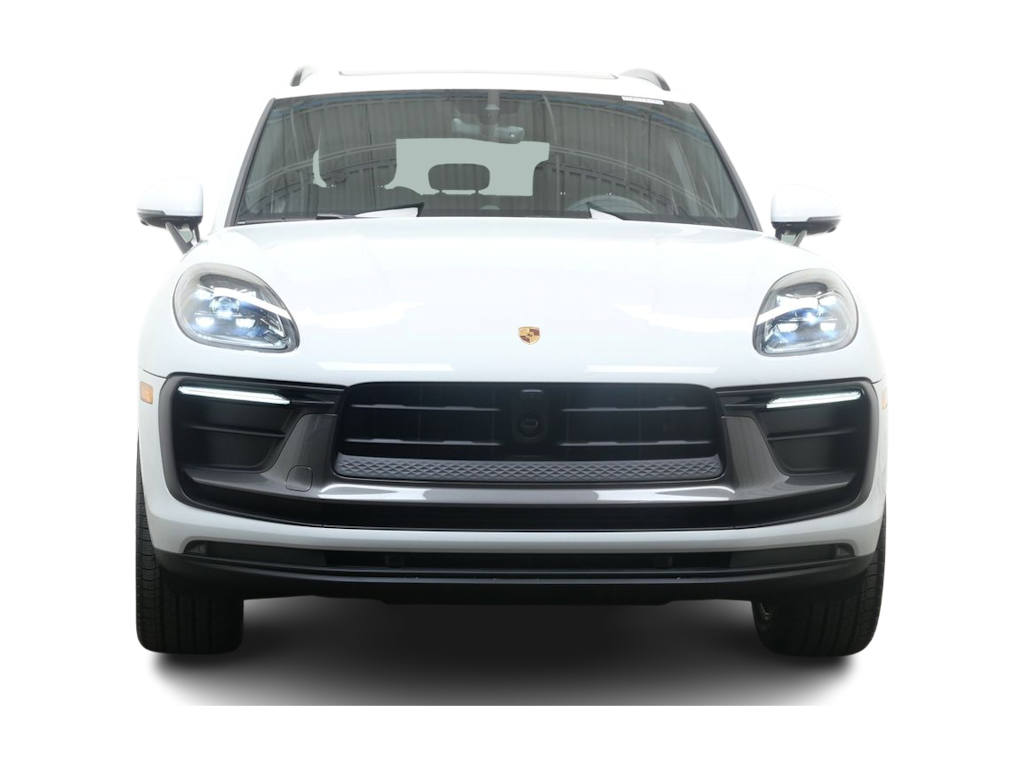 Thumbnail: 2026 Porsche Macan - 6