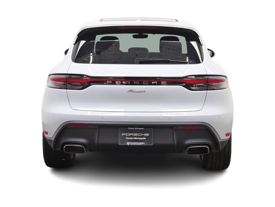 Thumbnail: 2026 Porsche Macan - 5