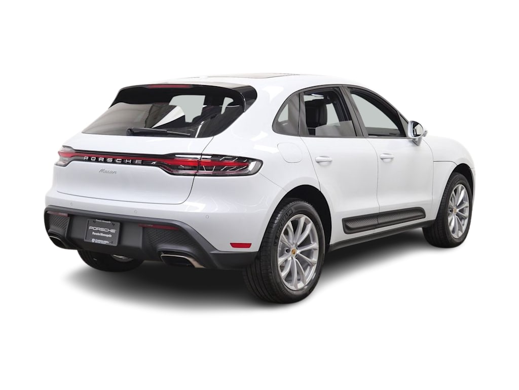 Thumbnail: 2026 Porsche Macan - 11