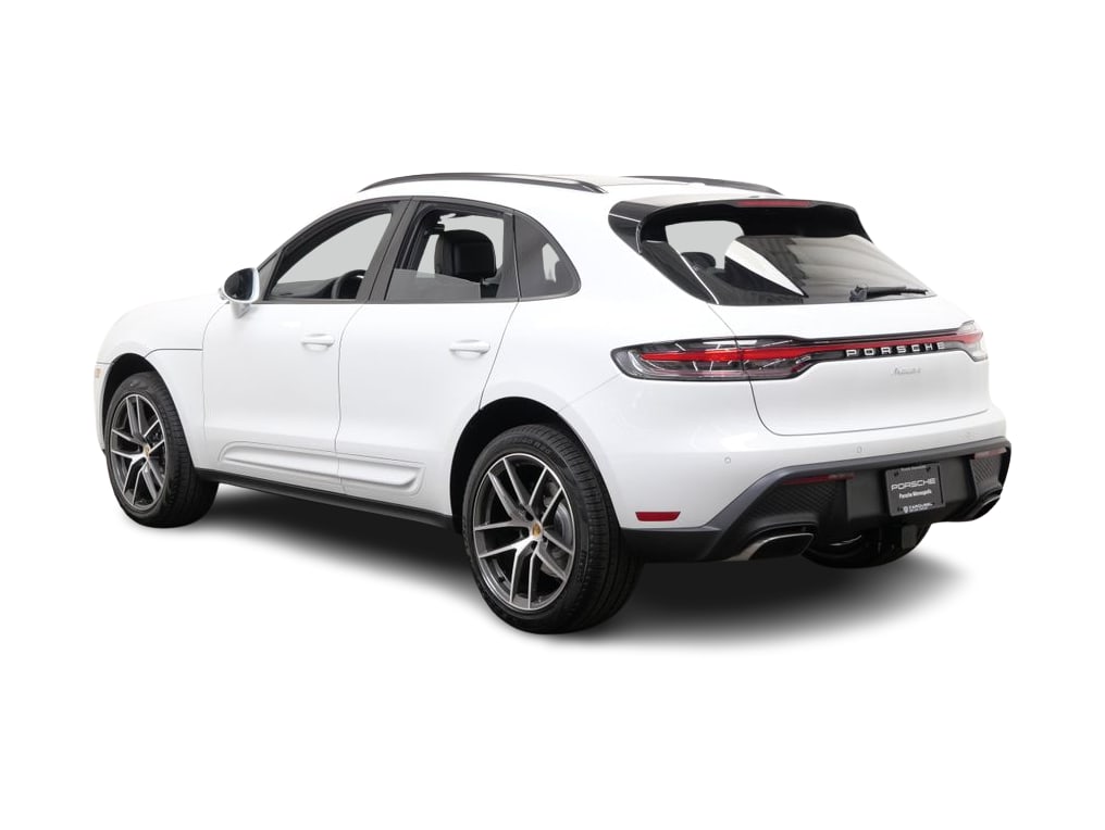 Thumbnail: 2026 Porsche Macan - 4