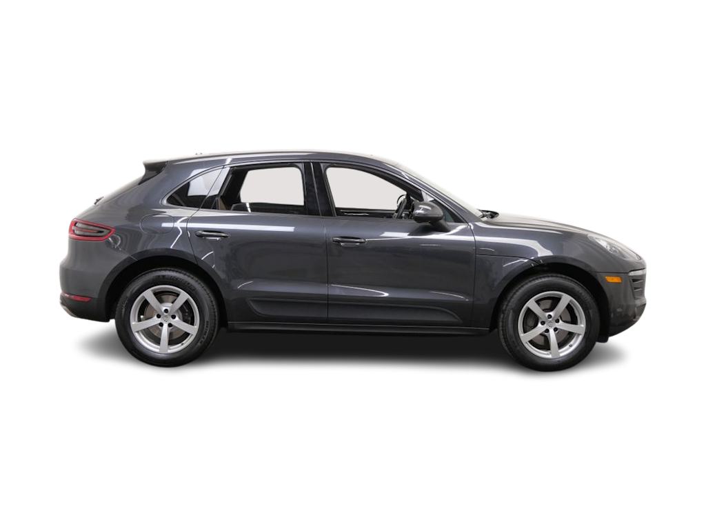 Thumbnail: 2018 Porsche Macan - 14
