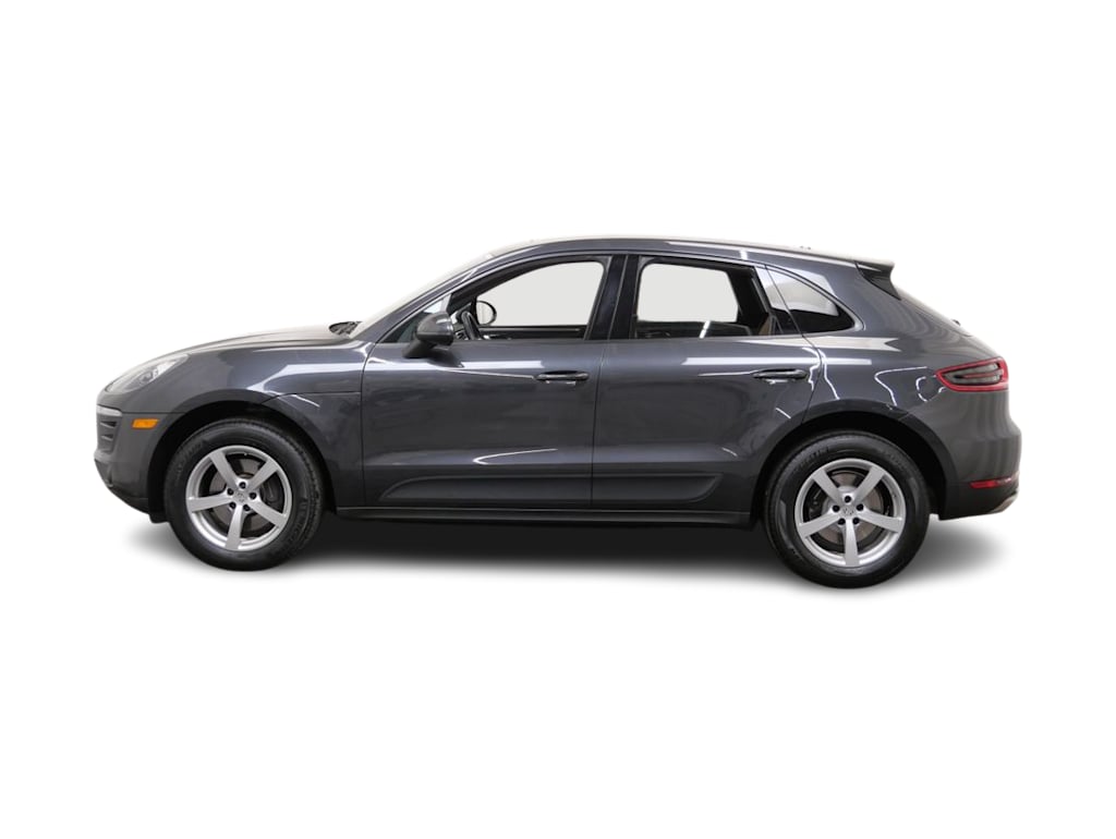 Thumbnail: 2018 Porsche Macan - 3
