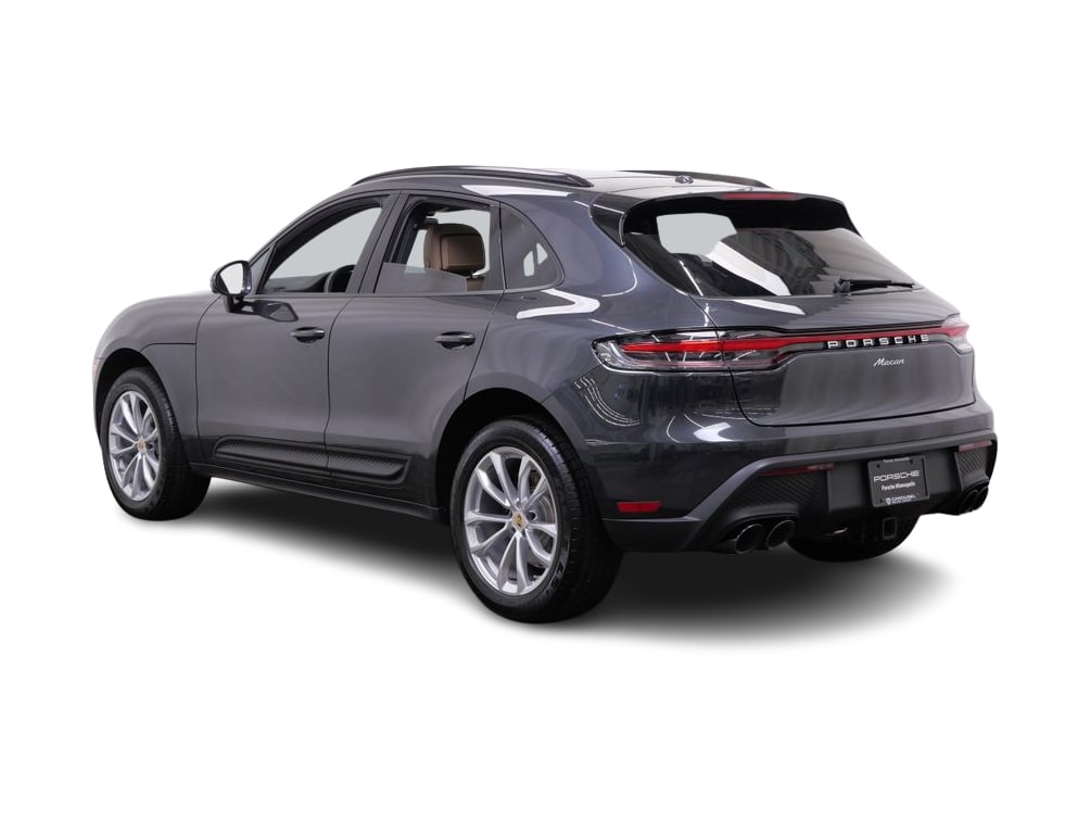 Thumbnail: 2026 Porsche Macan - 4