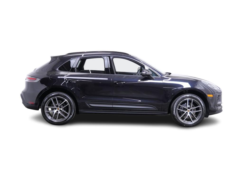 Thumbnail: 2026 Porsche Macan - 13