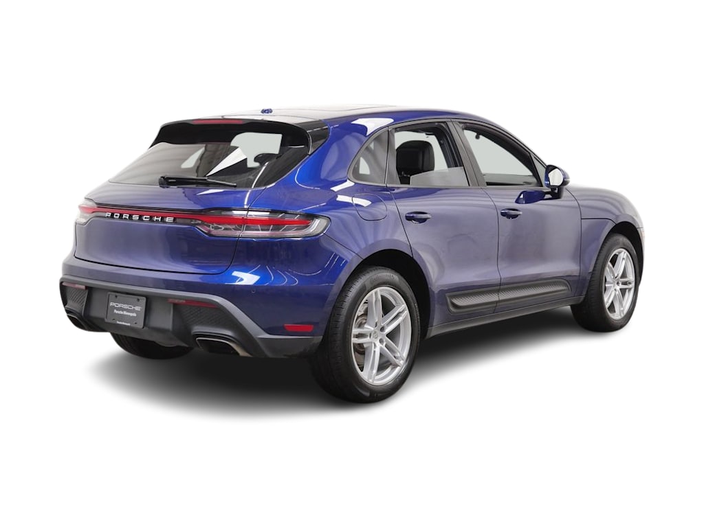 Thumbnail: 2024 Porsche Macan - 11