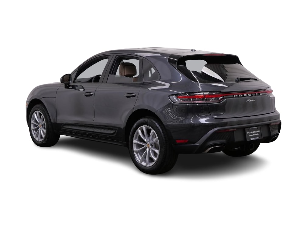 Thumbnail: 2026 Porsche Macan - 4