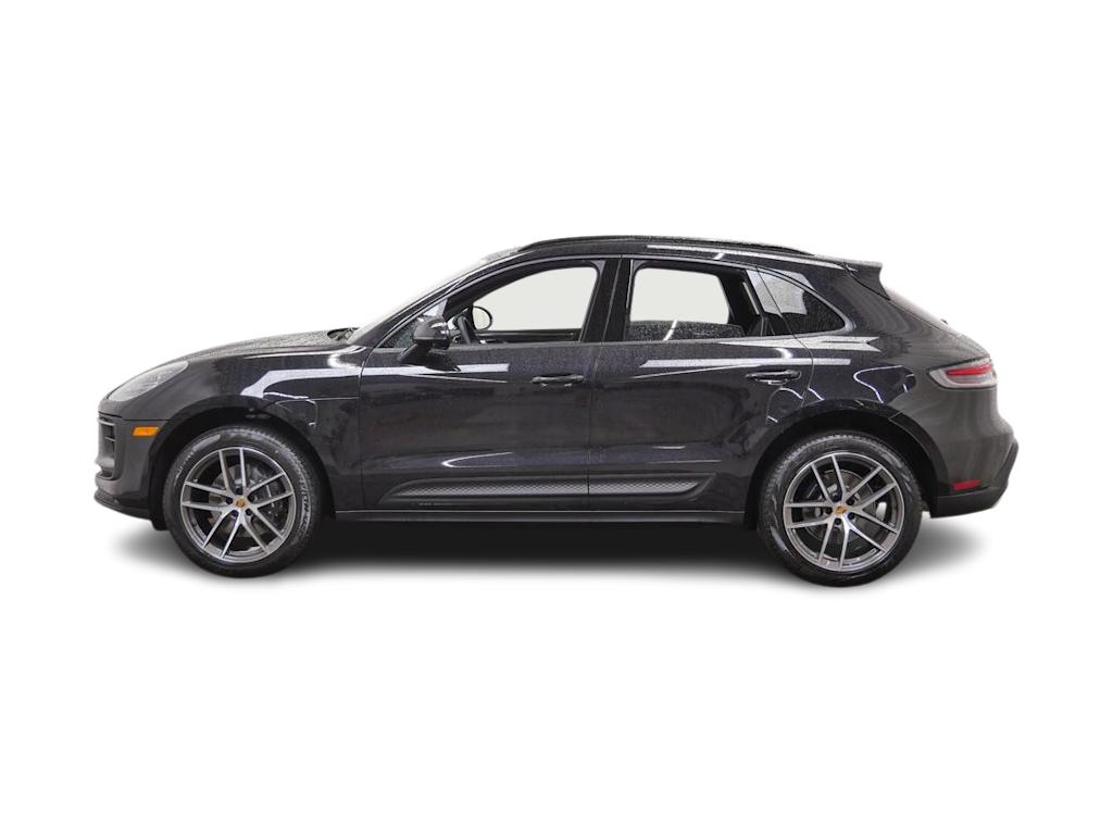 Thumbnail: 2026 Porsche Macan - 3