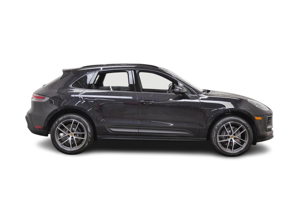 Thumbnail: 2026 Porsche Macan - 12