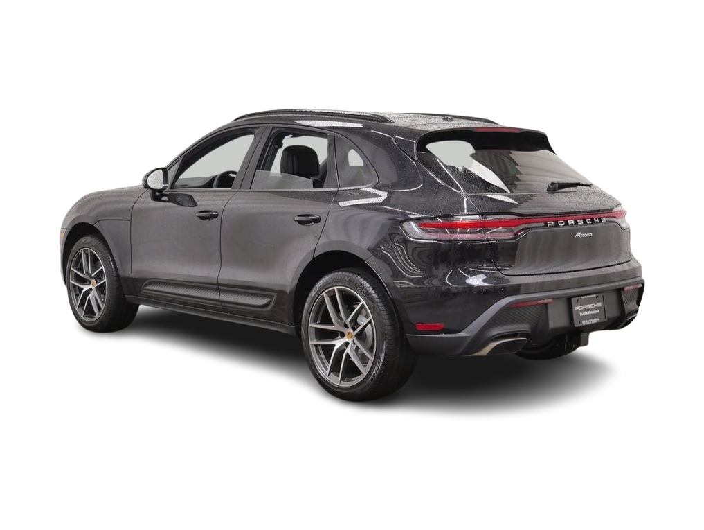 Thumbnail: 2026 Porsche Macan - 4