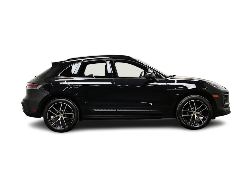 Thumbnail: 2026 Porsche Macan - 13