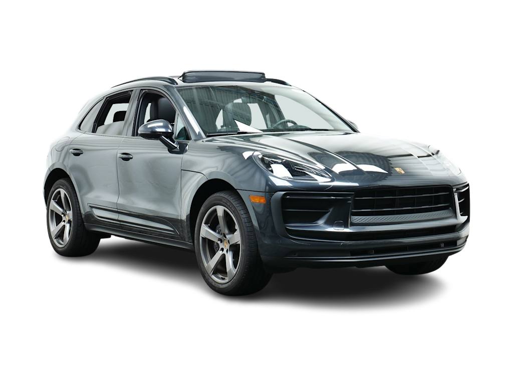 Thumbnail: 2022 Porsche Macan - 13