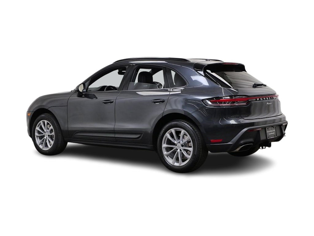 Thumbnail: 2026 Porsche Macan - 4
