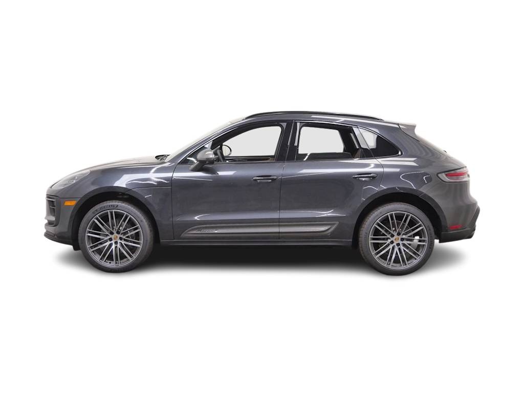 Thumbnail: 2026 Porsche Macan - 3