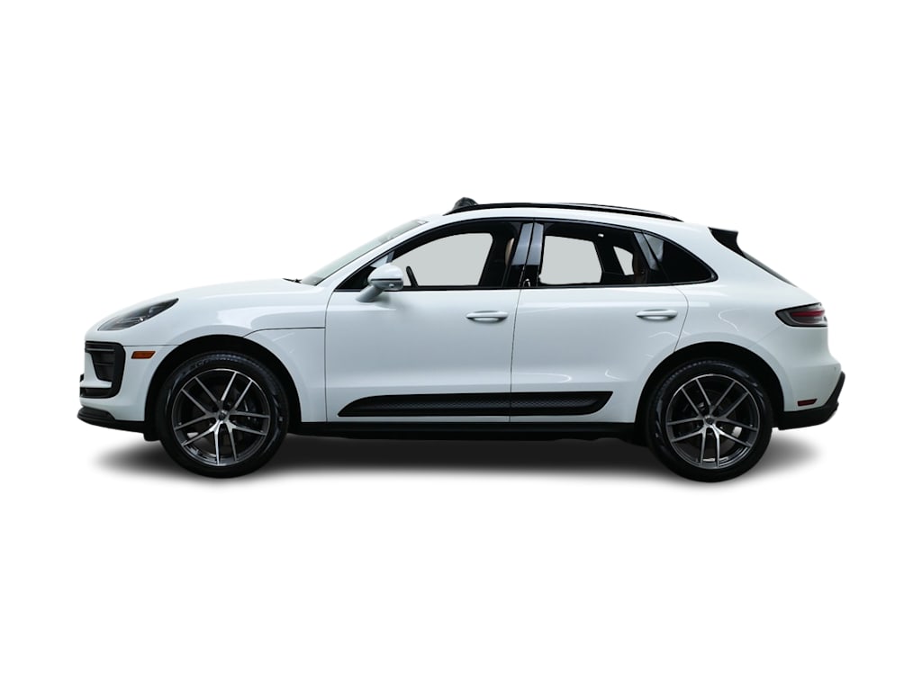 Thumbnail: 2025 Porsche Macan - 3
