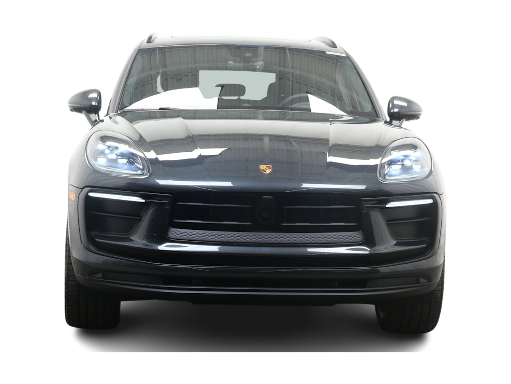 Thumbnail: 2026 Porsche Macan - 15