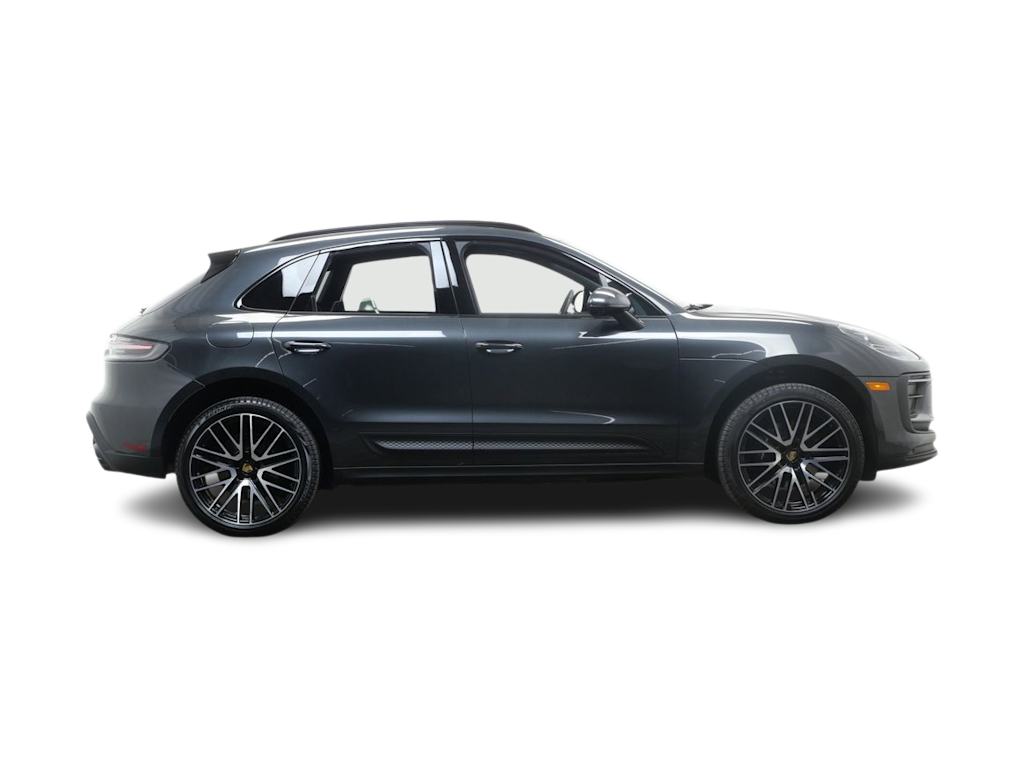 Thumbnail: 2026 Porsche Macan - 13