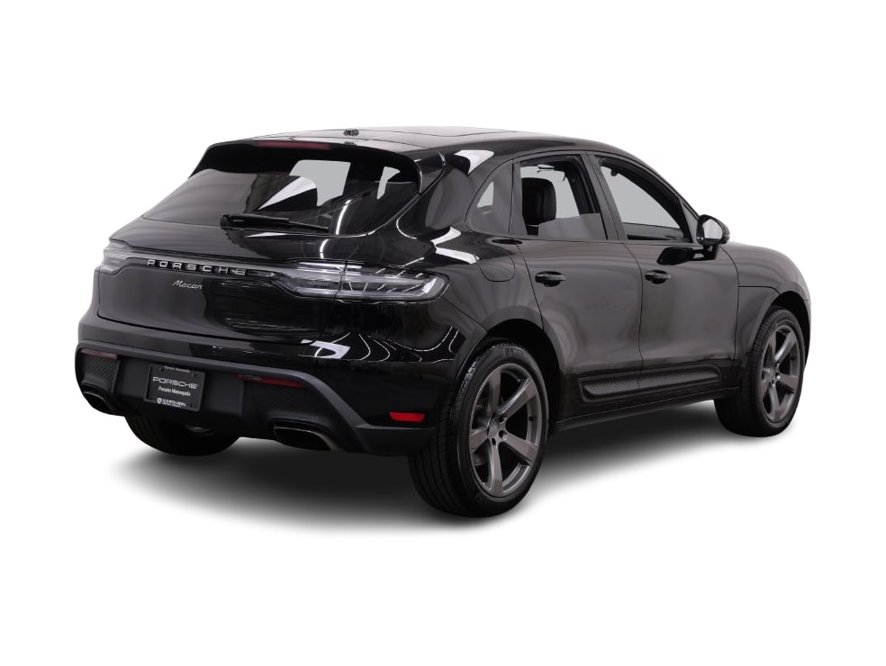 Thumbnail: 2023 Porsche Macan - 11