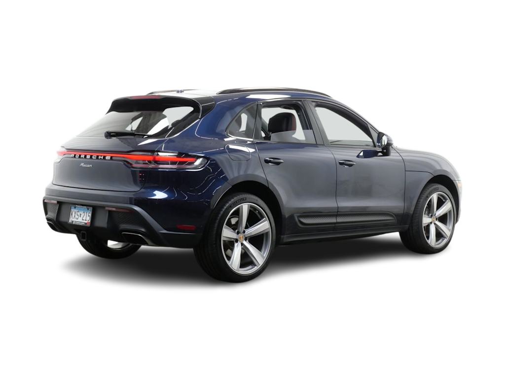 Thumbnail: 2023 Porsche Macan - 12