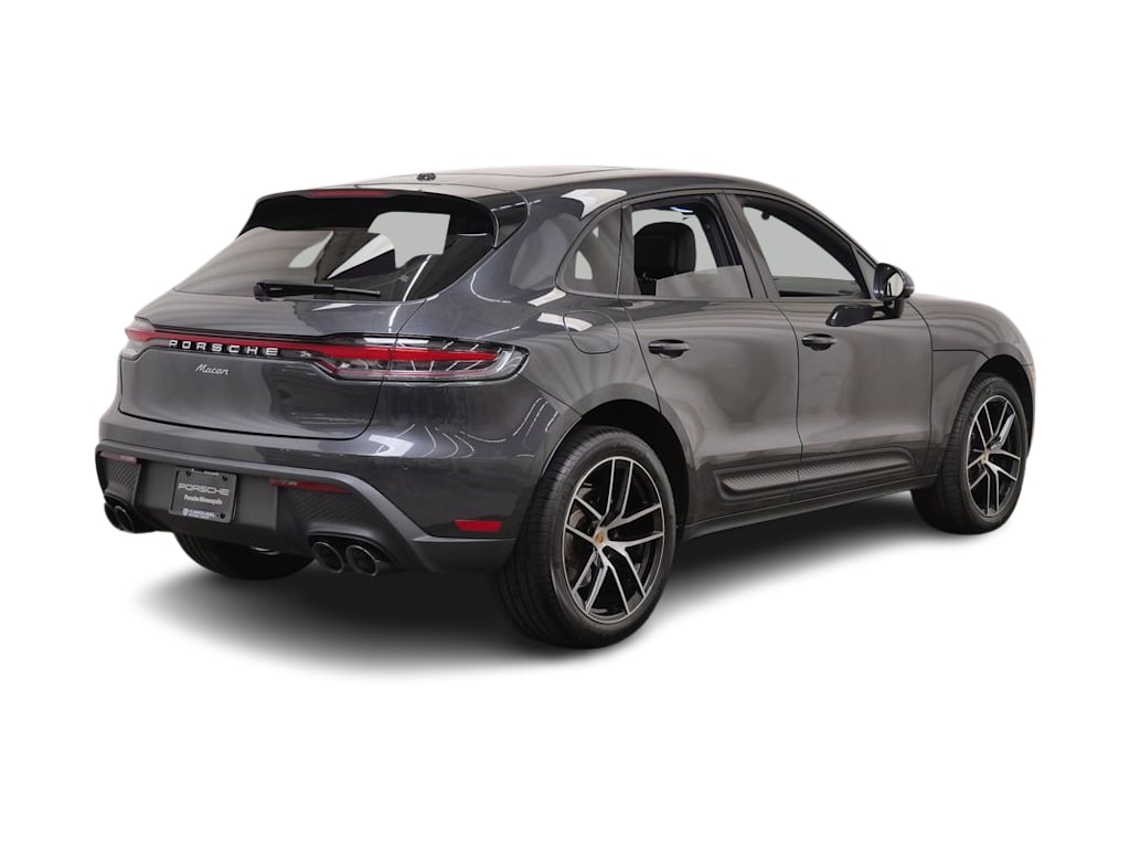 Thumbnail: 2023 Porsche Macan - 12