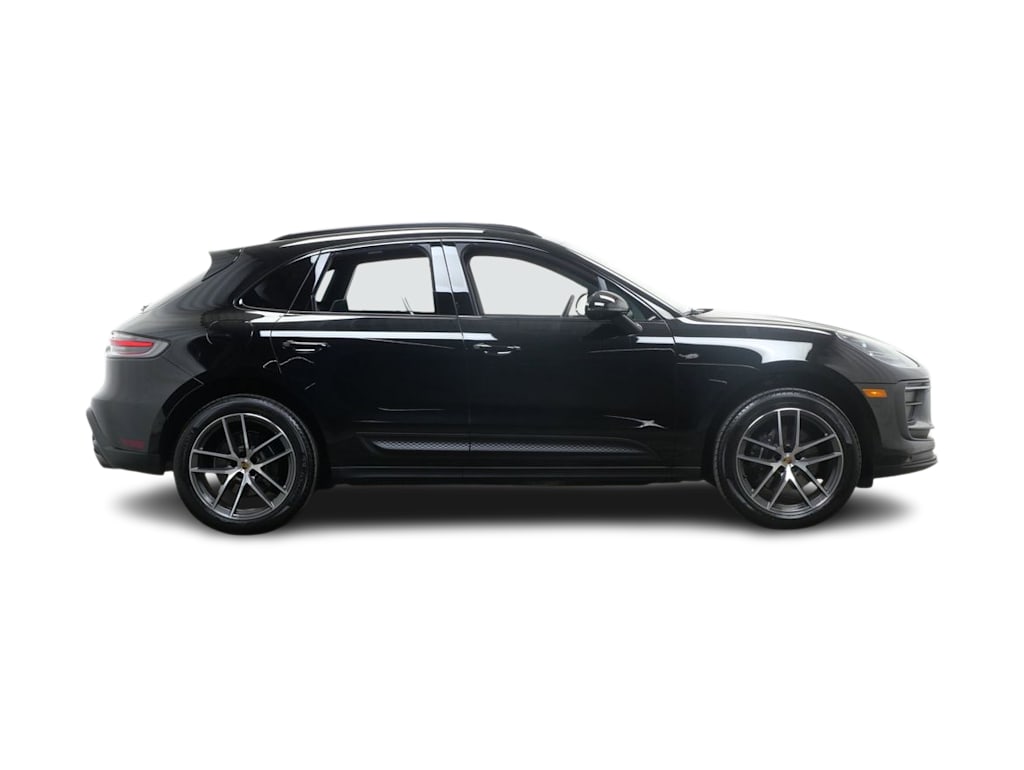 Thumbnail: 2025 Porsche Macan - 14
