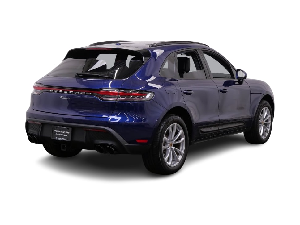 Thumbnail: 2026 Porsche Macan - 12
