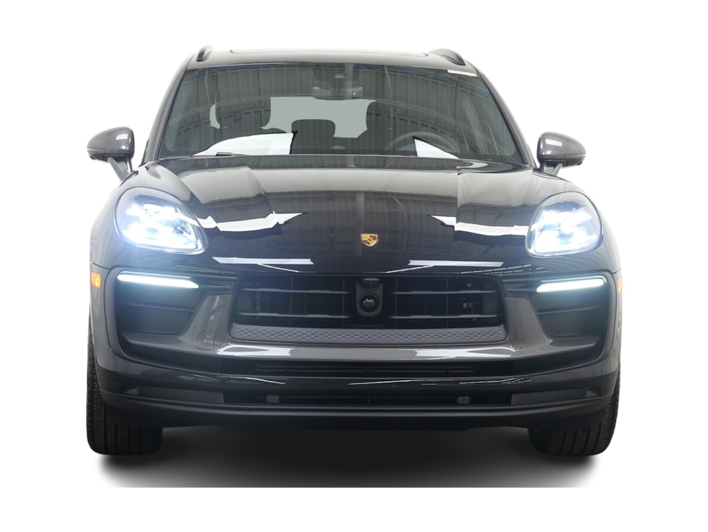 Thumbnail: 2026 Porsche Macan - 15