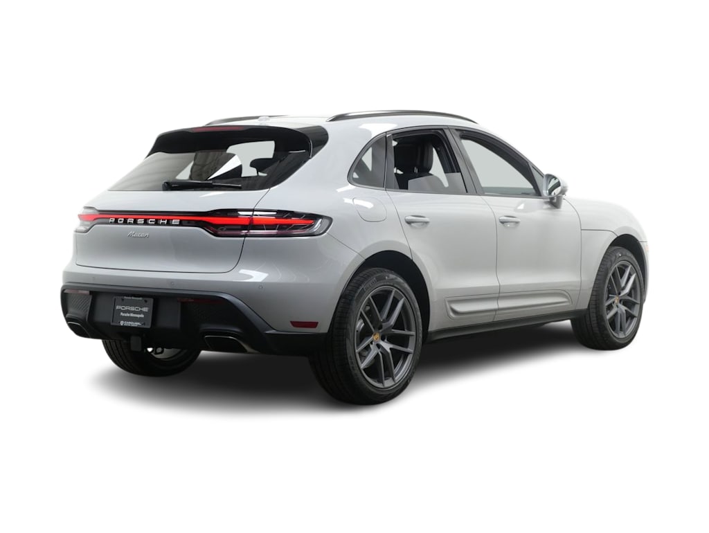 Thumbnail: 2026 Porsche Macan - 13