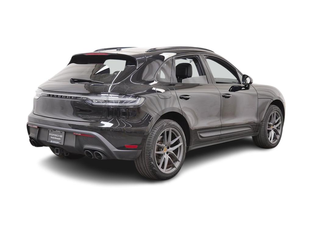 Thumbnail: 2023 Porsche Macan - 12