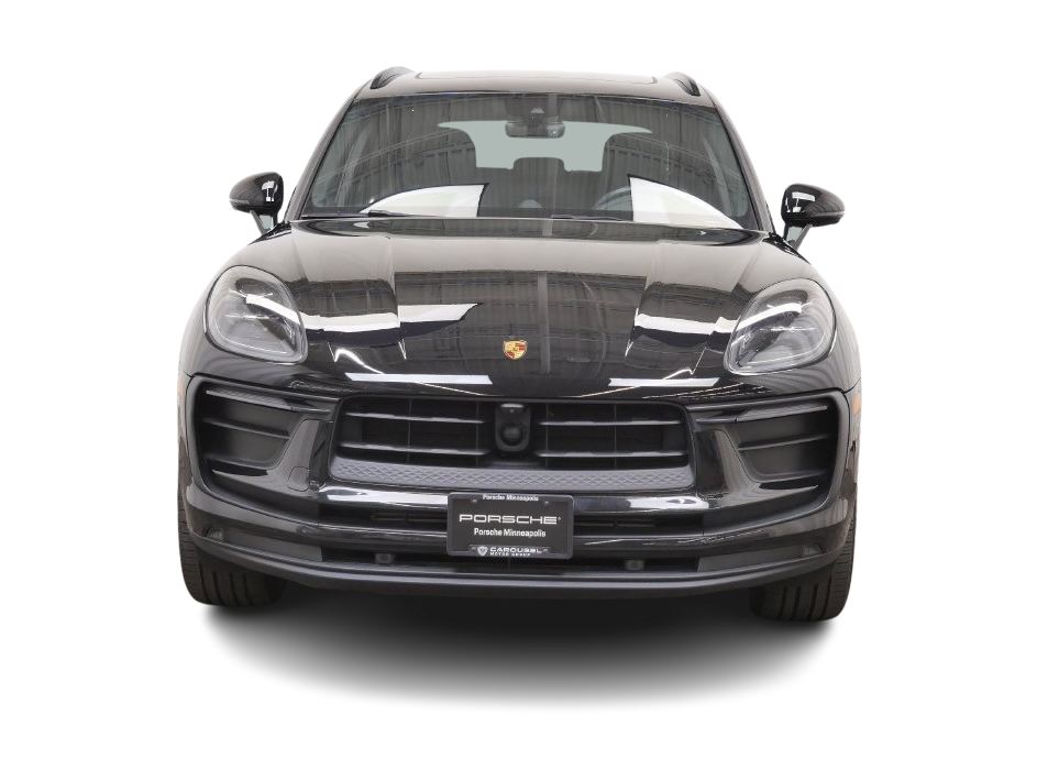 Thumbnail: 2023 Porsche Macan - 15