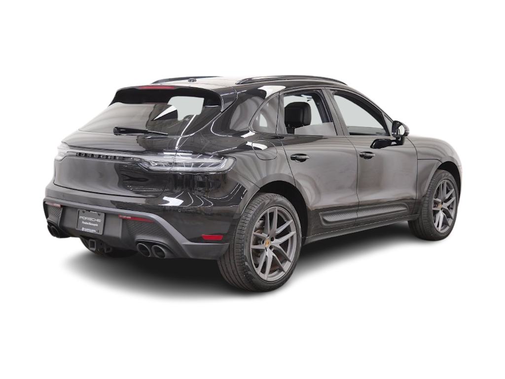 Thumbnail: 2023 Porsche Macan - 12