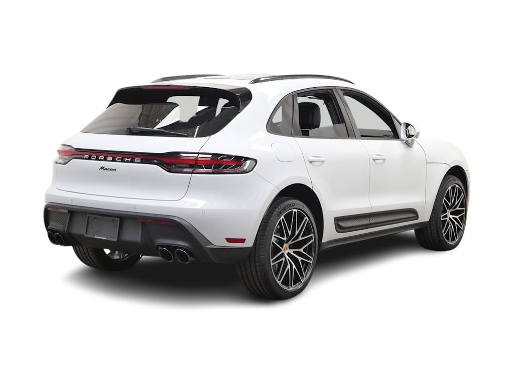Thumbnail: 2026 Porsche Macan - 12