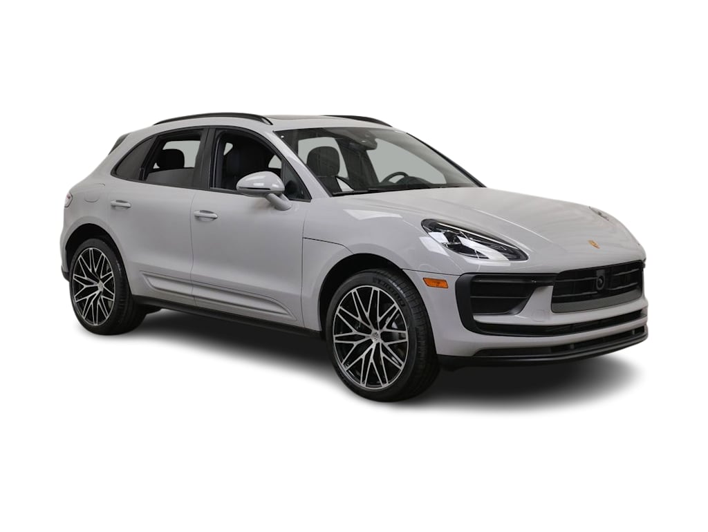 Thumbnail: 2026 Porsche Macan - 13