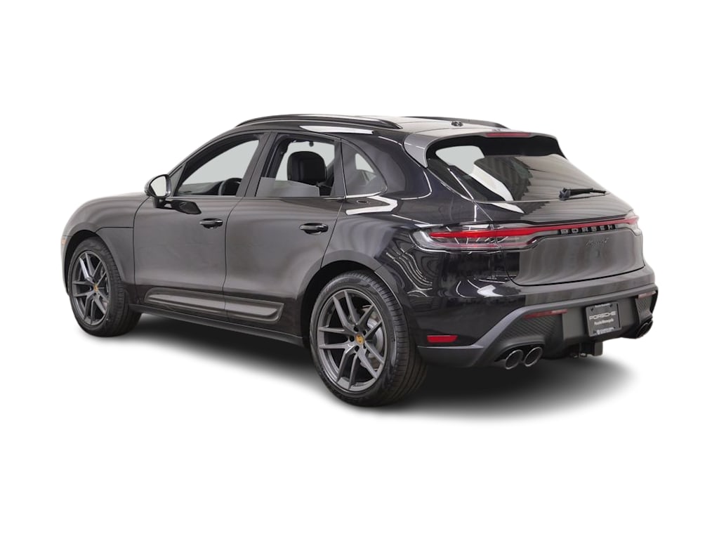 Thumbnail: 2026 Porsche Macan - 4