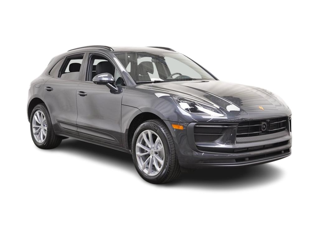 Thumbnail: 2026 Porsche Macan - 14