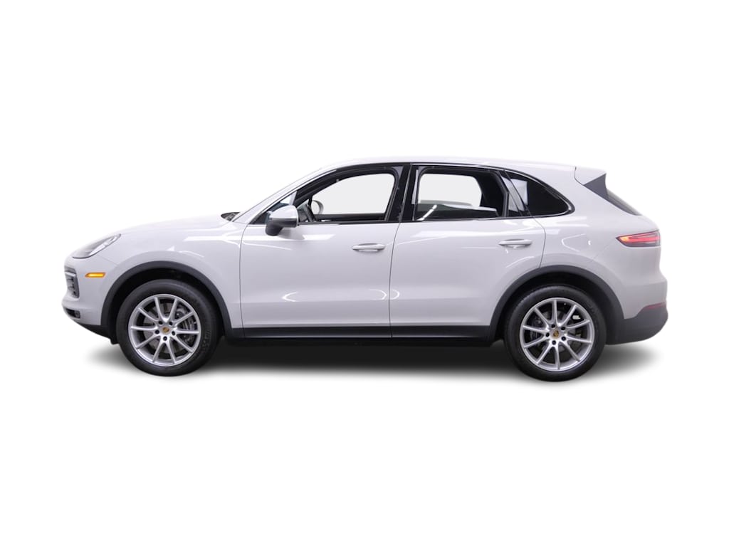 Thumbnail: 2021 Porsche Cayenne - 3