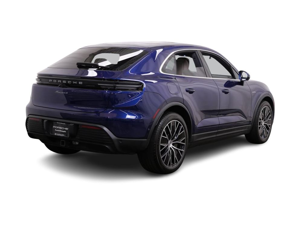Thumbnail: 2024 Porsche Macan - 11