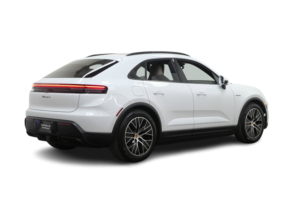 Thumbnail: 2026 Porsche Macan - 13