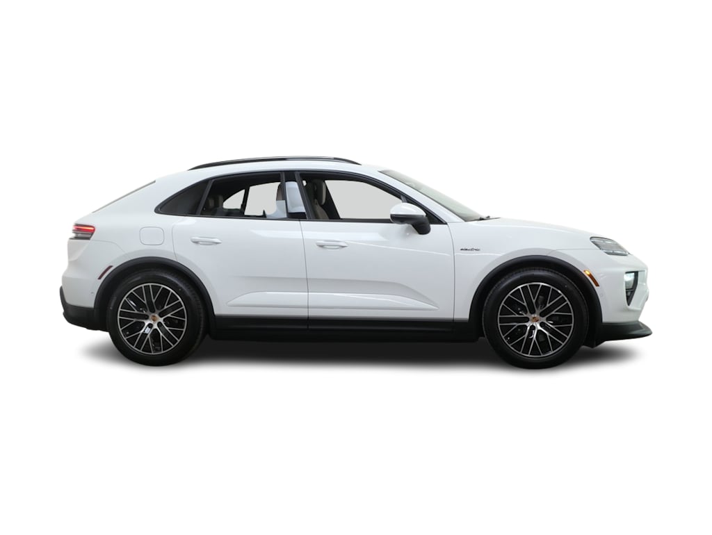 Thumbnail: 2026 Porsche Macan - 14