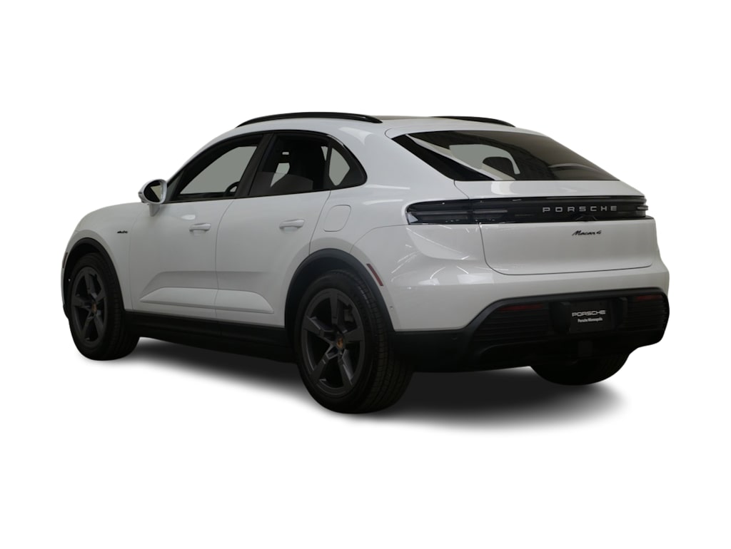 Thumbnail: 2026 Porsche Macan - 4