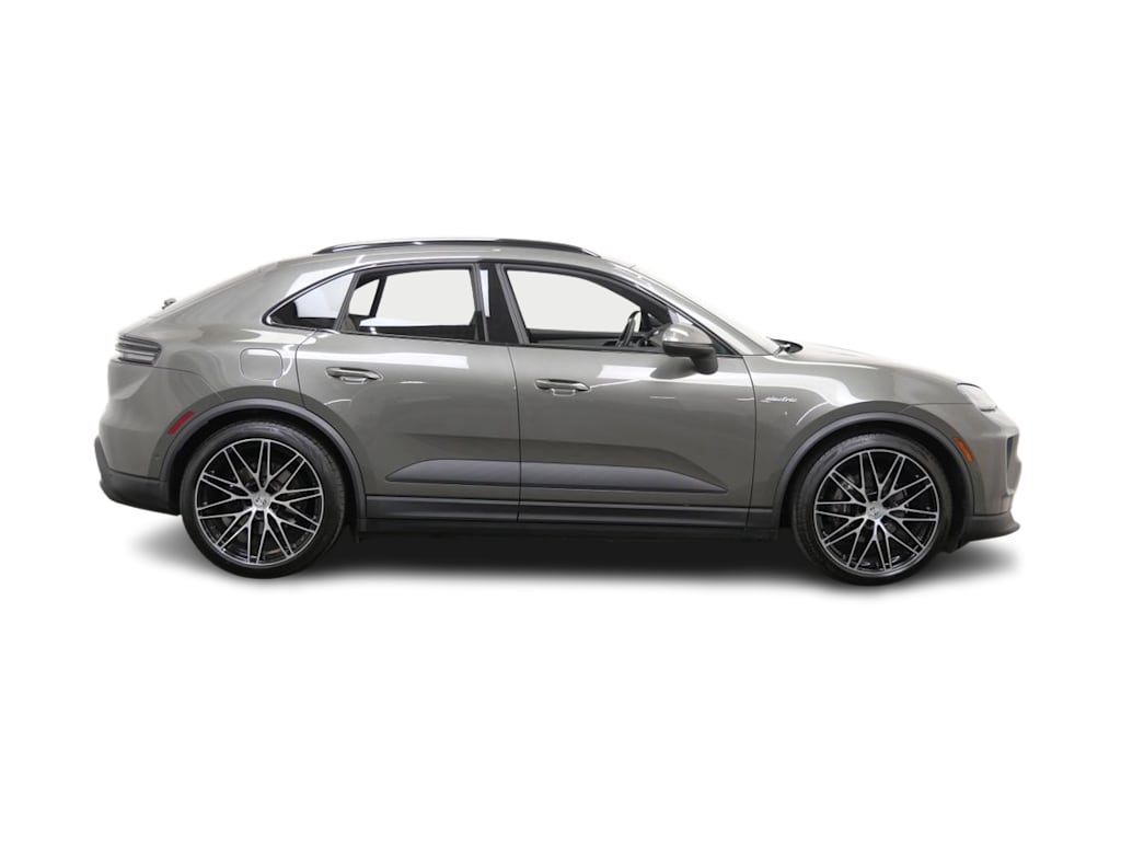 Thumbnail: 2024 Porsche Macan - 12
