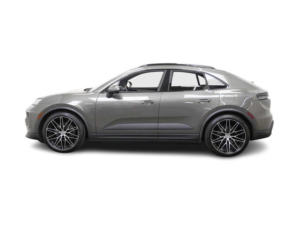 Thumbnail: 2024 Porsche Macan - 3