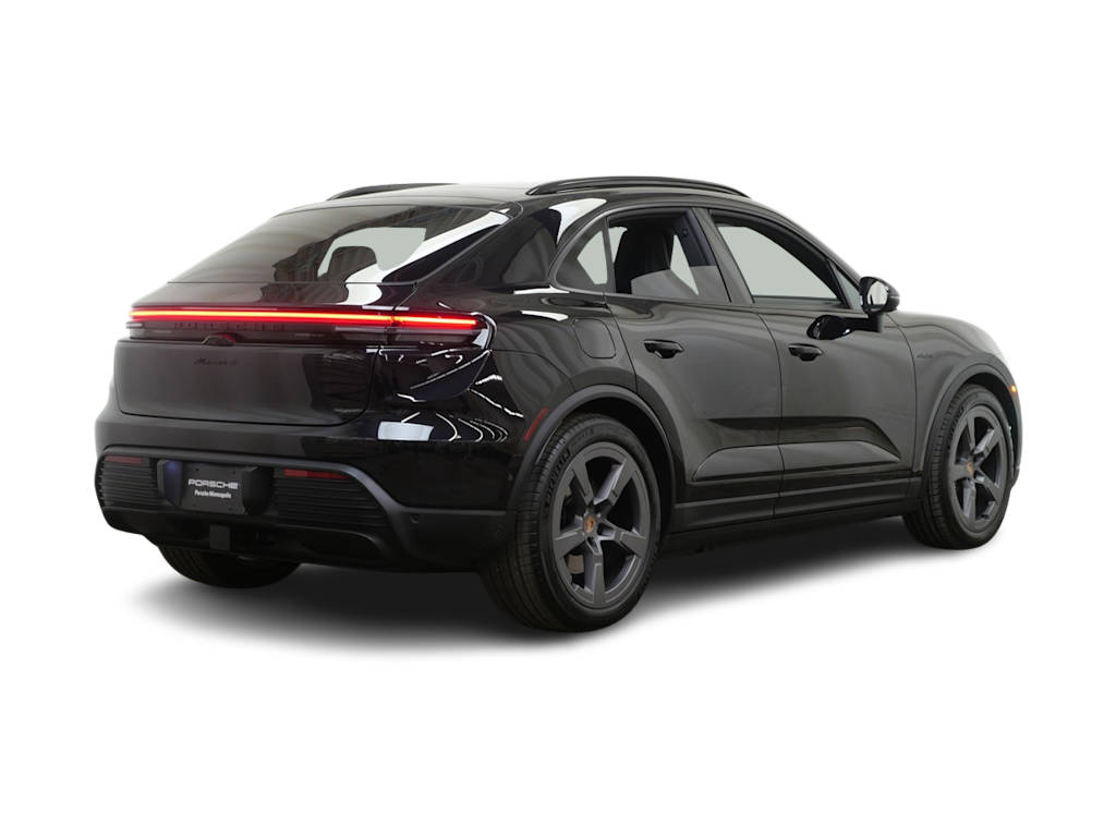 Thumbnail: 2026 Porsche Macan - 11