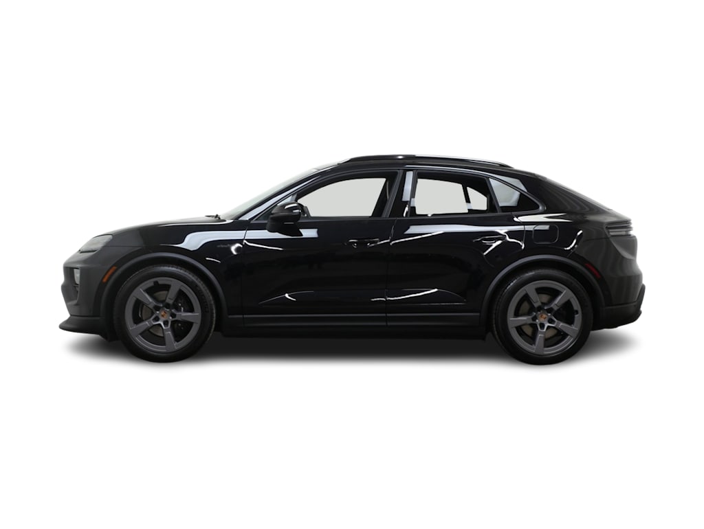 Thumbnail: 2026 Porsche Macan - 3