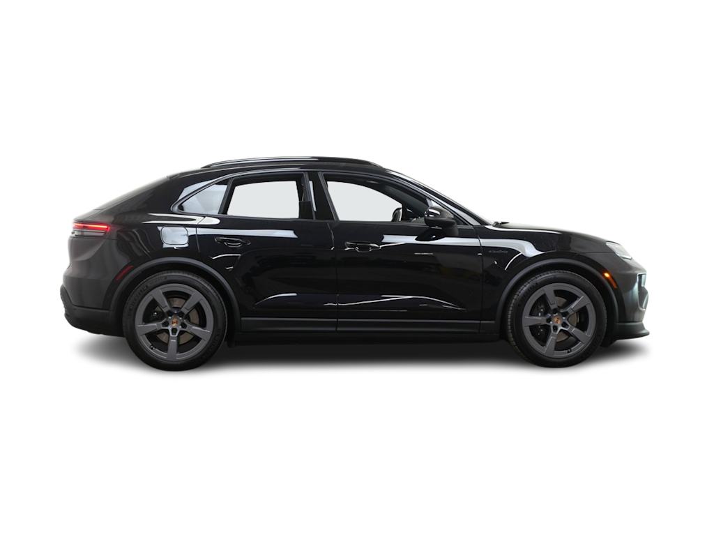 Thumbnail: 2026 Porsche Macan - 12