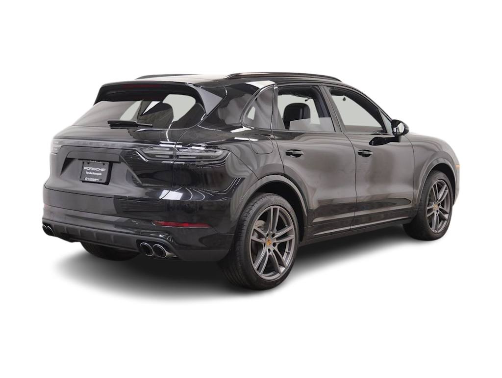 Thumbnail: 2023 Porsche Cayenne - 11