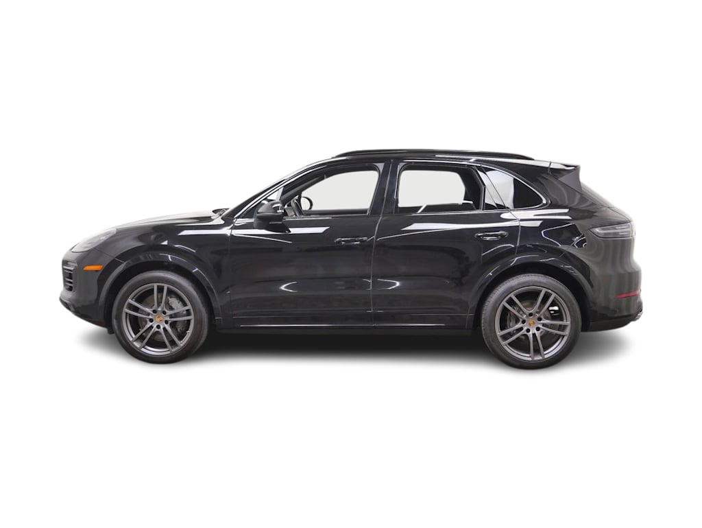 Thumbnail: 2023 Porsche Cayenne - 3