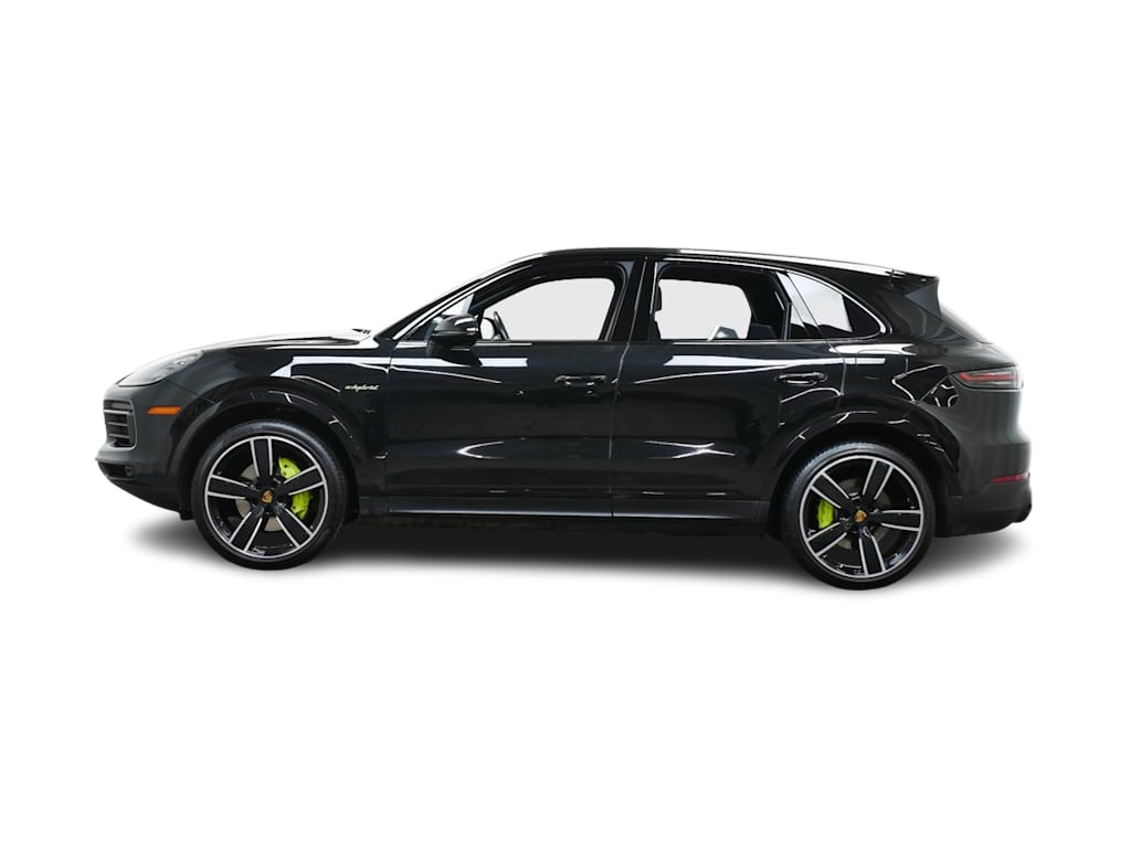Thumbnail: 2023 Porsche Cayenne - 3