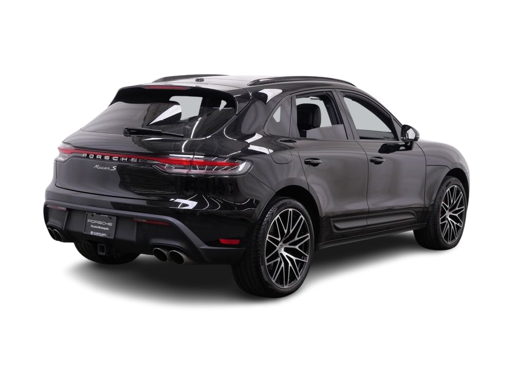 Thumbnail: 2023 Porsche Macan - 12