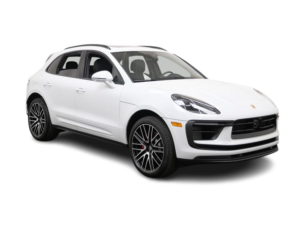 Thumbnail: 2026 Porsche Macan - 13